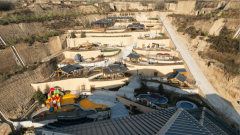 还有小巧泉、揽月泉等特色泡池；集室内从题汤